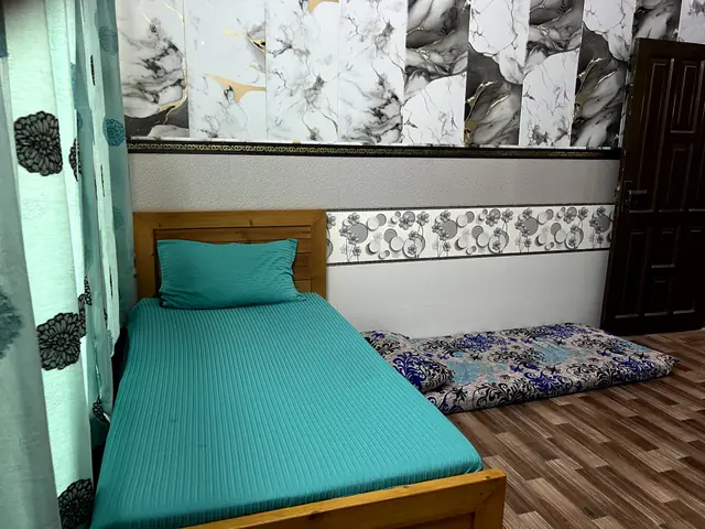 Standard Room with marble-look walls